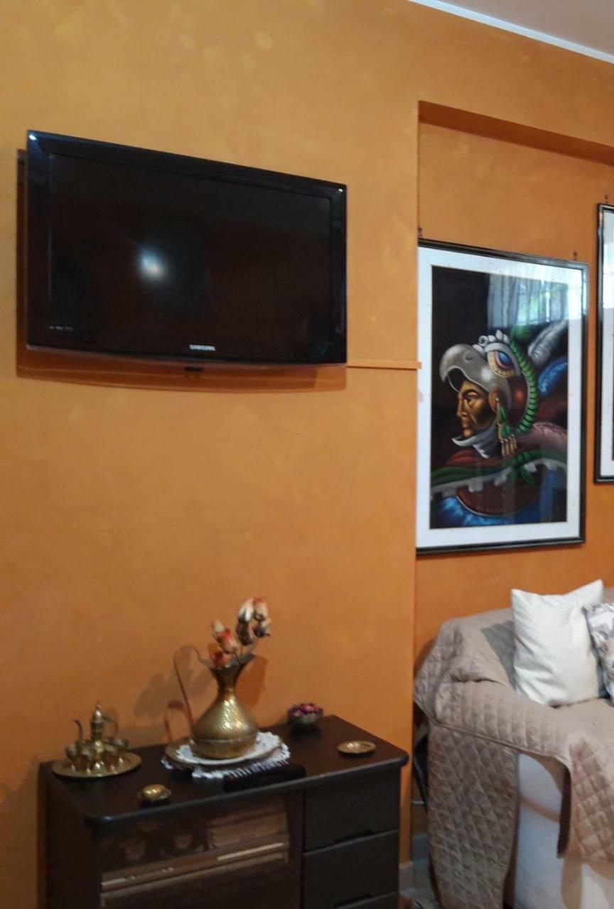 Flowery House Apartment Rome Bagian luar foto